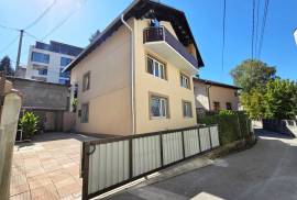 Trosoban namješten stan Grbavica, 75m2, Sarajevo – Novo Sarajevo