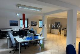 NAJAM, POSLOVNI PROSTOR, KAŠTANJER, 150 m2, 150 , Iznajmljivanje, Pula