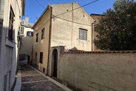 SENJ, kuća sa okućnicom u centru grada, 52 , Senj