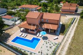 Tribalj kuća s bazenom, 300 , Vinodolska Općina
