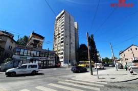 Renoviran i namješten stan Drvenija, 96 m2, Sarajevo – Centar