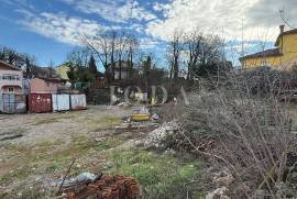 Viškovo – građevinsko zemljište 1408 m² s građevinskom dozvolom, 1408 , Viškovo