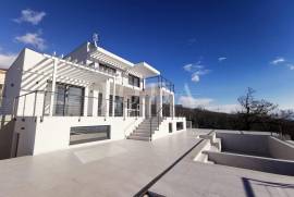 , Kraljevica, Prodaja