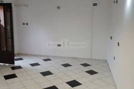 Rijeka, Krimeja, Poslovni prostor 30 m2, wc, parking, 30 , Iznajmljivanje, Rijeka