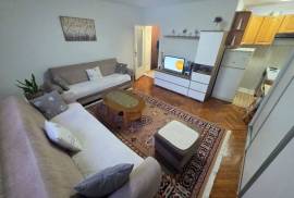 Renovirana i namještena garsonjera Novi Grad, 28 m2, Sarajevo – Novi grad