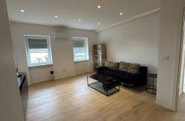 Trsat, 2S+DB, 70 m2, etaža s okućnicom, Rijeka