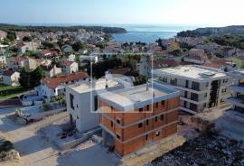 Trosoban stan, novogradnja, Pješčana uvala - pogled na more, 400m od plaže, Medulin