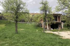 Zemljište sa kućom u izgradnji/ Centar/ Kromolj, 450 , Sarajevo – Centar