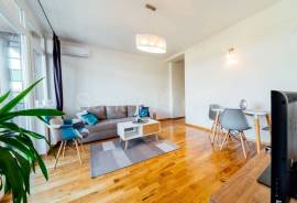 lijepo opremljen dvosoban stan u centru, 45 m2, 45 , Sarajevo – Centar