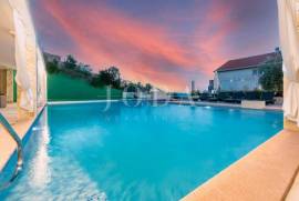 , Crikvenica, Prodaja