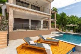 Opatija, Veprinac, 200 m2, atraktivna kuća s bazenom, 200 , Opatija