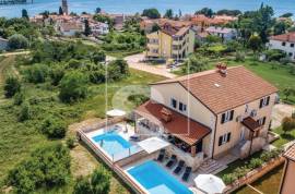 Kuća s bazenom, 3SS 300 metara od mora u okolici Umaga, 170 , Umag
