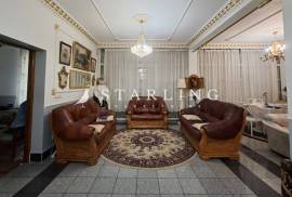 KUĆA, PRODAJA, VELIKA GORICA, DONJA LOMNICA, 210 m2, PARCELA 8341 m2, 210 , Velika Gorica