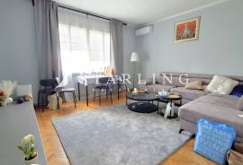 KUĆA S DVA STANA, PRODAJA, ZAGREB, SESVETE, 250 m2, 250 , Sesvete