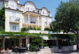 obiteljski hotel-Pansion na prodaju, 1100 , Prodaja, Novi Vinodolski