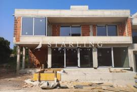 PRODAJA, DVOJNA KUĆA SA POGLEDOM NA MORE, MEDULIN, 180 m2, 180 , Medulin