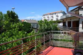 Kuća u Crikvenici u blizini centra, 72 , Crikvenica