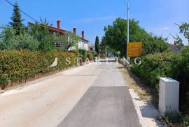 PRODAJA, GRAĐEVINSKO ZEMLJIŠTE, DOZVOLA, 644 M2., 644 , Vodnjan