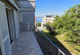 Crikvenica stan s terasom i parkingom NA TOP LOKACIJI, Crikvenica