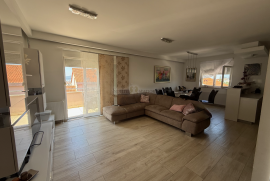 Penthouse stan najam Zadar, Bili Brig, 3S+DB, pogled na more, 3 parking mjesta, Zadar
