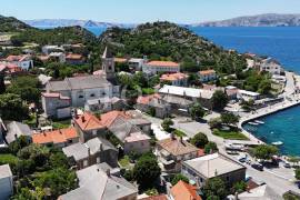 Zemljište s dozvolom 250m od mora, 638 , Senj