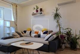 Stan Vidikovac 52 m² – parking, spremište, potpuno opremljen, Pula