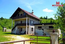 Kuća na tri etaže Pale, 240 m2, 240 , Pale