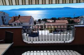 Novi Vinodolski. kuća sa četiri stana i poslovnim prostorom, 530 , Novi Vinodolski