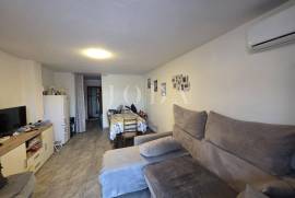 Novi Vinodolski, dvoetažni stan, 220m od mora, Novi Vinodolski