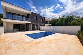 Kraljevica, luksuzan stan s bazenom i okućnicom, Kraljevica