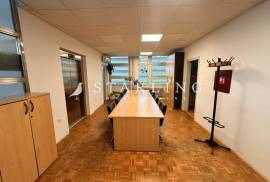 POSLOVNI PROSTOR, ZAKUP, ZAGREB, FOLNEGOVIĆEVO NASELJE, 2000 m2, 40 PROSTORIJA, 2000 , Iznajmljivanje, Peščenica - Žitnjak