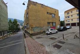 Trosoban renoviran stan sa parking mjestom Centar, 44(85) m2, Sarajevo – Centar