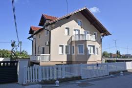 Kuca u centru Modrice, 300 , Modriča