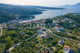 Povlja, Brač – Zemljište s dozvolom za 4 stana, 440 , Selca