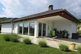 Luksuzna kuća sa zemljištem Rakovica, 145m2, 145 , Ilidža