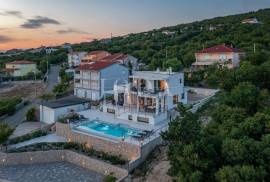 , Kraljevica, Prodaja