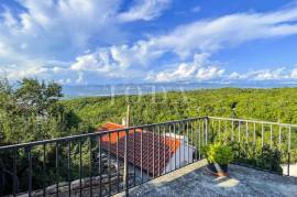 Dobrinj - kamena kuća u nizu s pogledom na more, 80 , Dobrinj