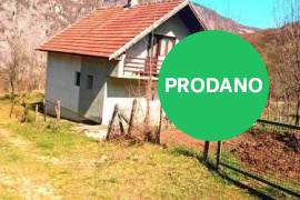 KUĆA + VOĆNJAK, 60 , Jajce