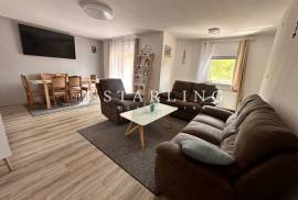 KUĆA S TRI STANA, PRODAJA, BREZOVICA, STARJAK, 325 m2 na parceli od 1084 m2, 325 , Brezovica