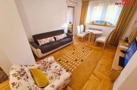 Četverosoban renoviran stan Stari Grad, 72(80) m2, Sarajevo – Stari grad