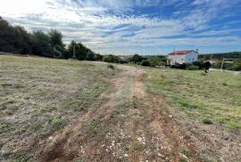 GRAĐEVINSKO ZEMLJIŠTE, PRODAJA, PULA, 647 M2 više parcela od 650 do 1.500, 647 , Pula