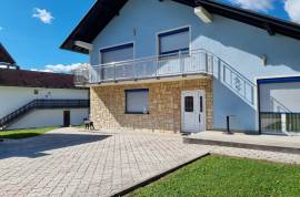 Prodajem cjelokupno imanje-ranč tri kuce objekte, 5000 , Teslić