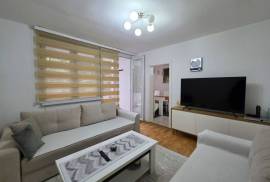 Renoviran stan Pejton, 57 m2, 57 , Ilidža