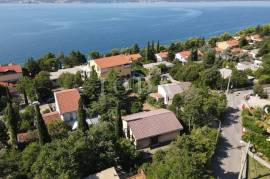 Kuća na parceli od 1058m2 100m od mora, 100 , Novi Vinodolski