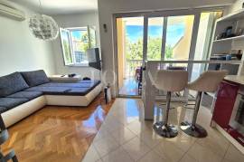 TOP LOKACIJA! Apartman 200 metara od mora, Malinska