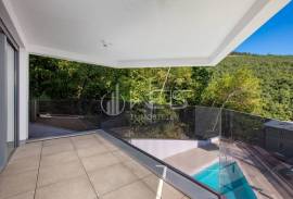 Opatija, prekrasan 2S apartman sa pogledom na more i liftom, Opatija