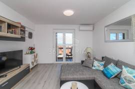 Ekskluziva, Poreč, stan nedaleko centra sa pogledom na more, Poreč