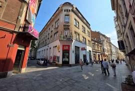 Renoviran četverosoban stan Ferhadija, 119 m2, 119 , Sarajevo – Stari grad