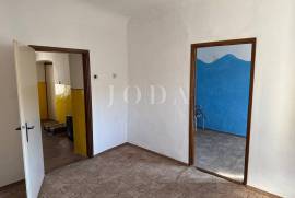 Stanovi, Senj, Prodaja