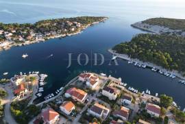 Savršen spoj luksuza i mora – novogradnja u Punta Šimunima, Pag